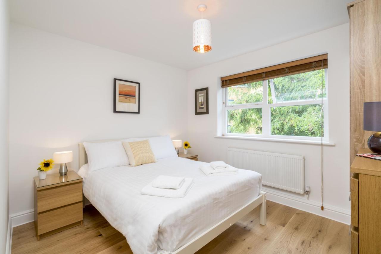 Splendid Apartment Near Vauxhall Tube ลอนดอน ภายนอก รูปภาพ