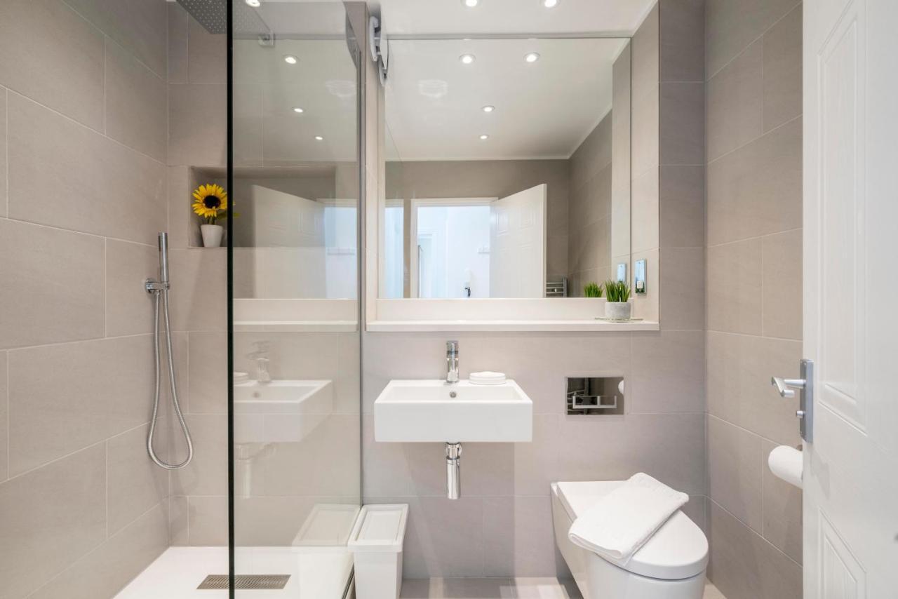 Splendid Apartment Near Vauxhall Tube ลอนดอน ภายนอก รูปภาพ
