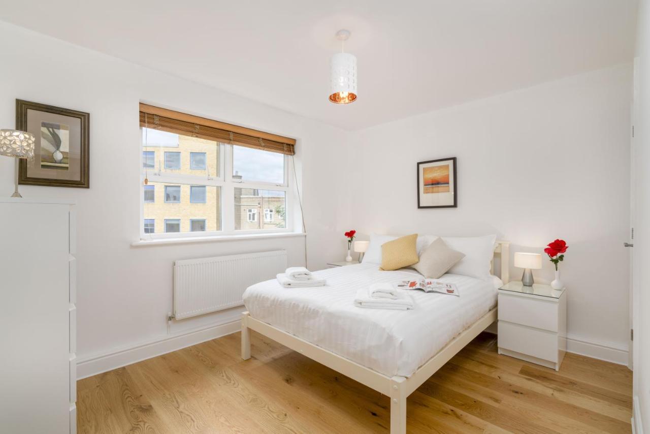 Splendid Apartment Near Vauxhall Tube ลอนดอน ภายนอก รูปภาพ